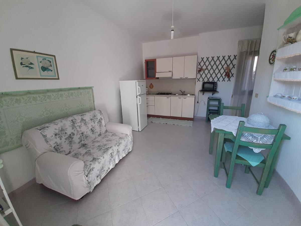 I Giardini Di Carmen Apartment La Maddalena  Ngoại thất bức ảnh